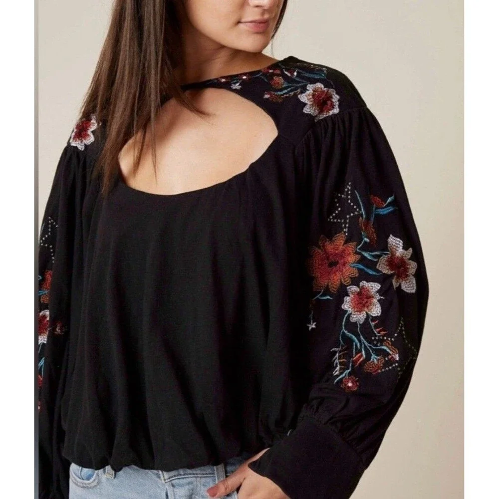 Free People Whimsical Embroidery Black Top Size M - Picture 3 of 8